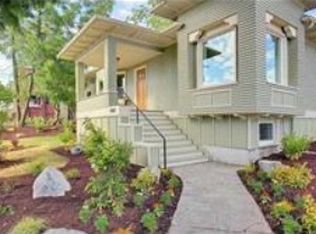 7602 Latona Ave NE, Seattle, WA 98115