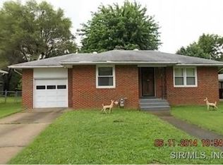 632 Mildred Ave, Wood River, IL 62095