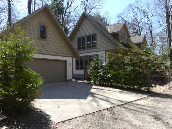 313 Stone Church Rd, Shelby, MI 49455