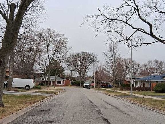 4th image of 306 Abbott Ave