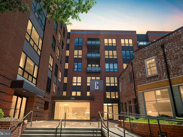 200 Garrett St Unit 611, Charlottesville, VA 22902