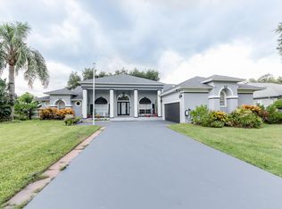 227 Lake Shore Dr, Merritt Island, FL 32953