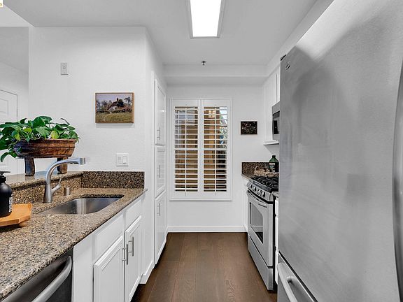 4th image of 180 Caldecott Ln Unit 314