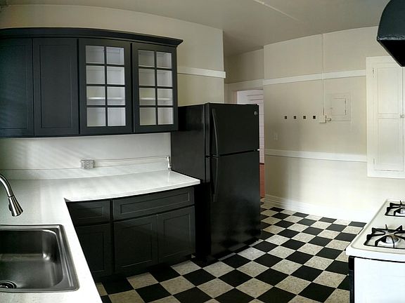 4th image of 210 Tacoma Ave S APT 19