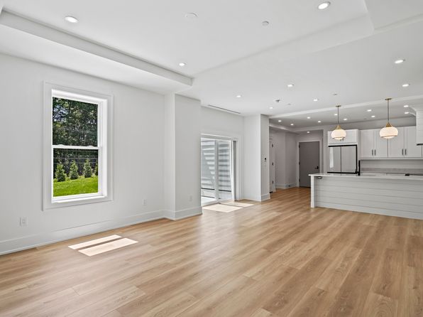 156 Bedford Rd #3