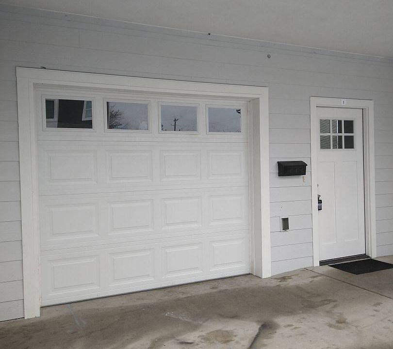 1st image of 6301 Pacific Ave #3