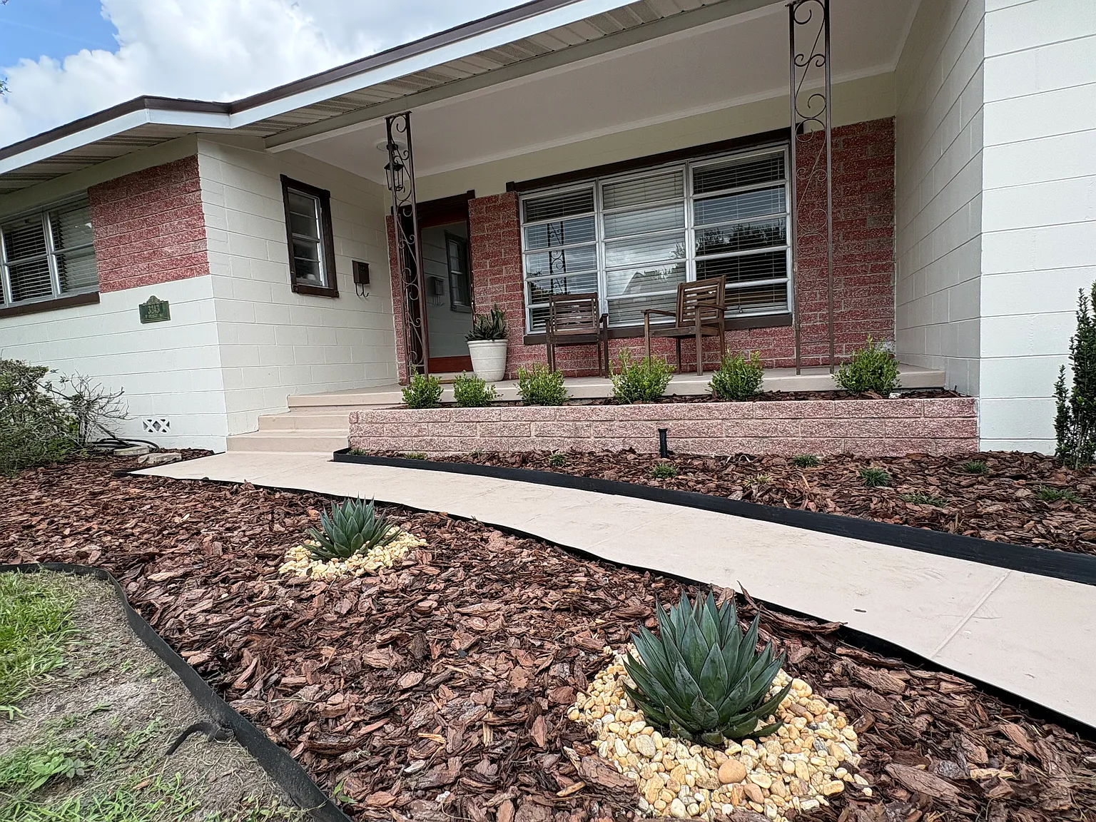 3243 N Orange Ave — Photo 3
