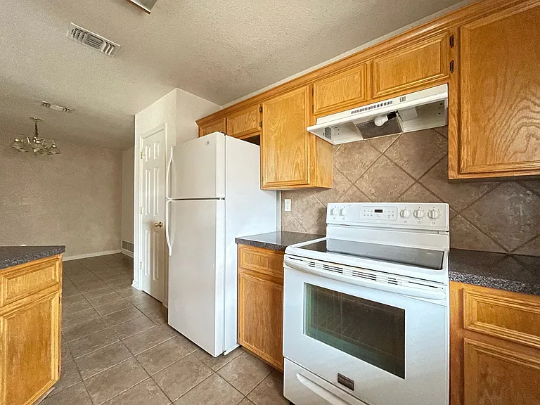 3206 Dannen Court — Photo 7