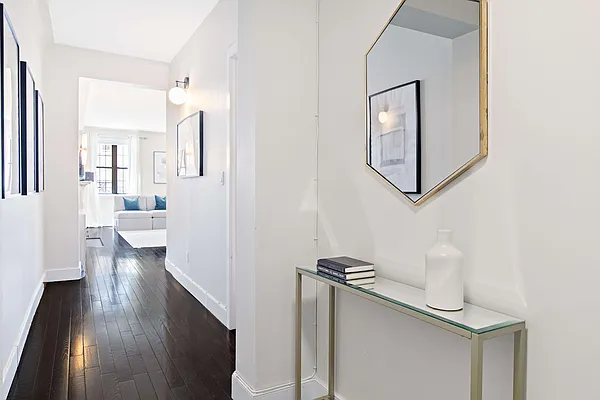 Rented by Bedrose | media 44