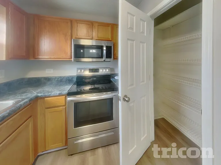 412 Remington Ct — Photo 8