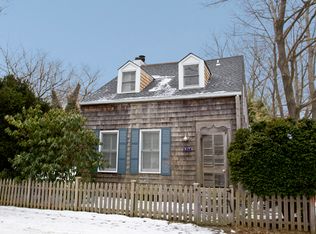 27 Garden St, Sag Harbor, NY 11963