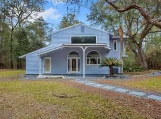 32 Lainey Ln, Crawfordville, FL 32327