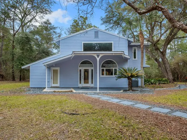 32 Lainey Ln, Crawfordville, FL 32327