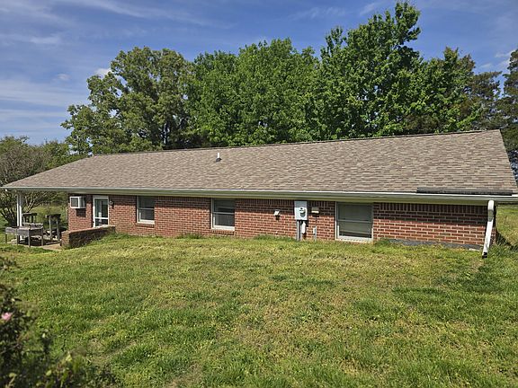 5th image of 1833 New Hope Rd