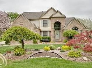5836 Meadowview Dr, Canton, MI 48187