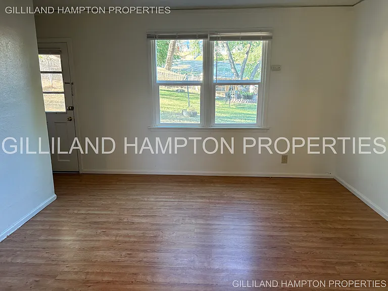 318 NW 15th St #318 — Photo 17