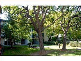 1st image of 818 N Delaware St APT 210