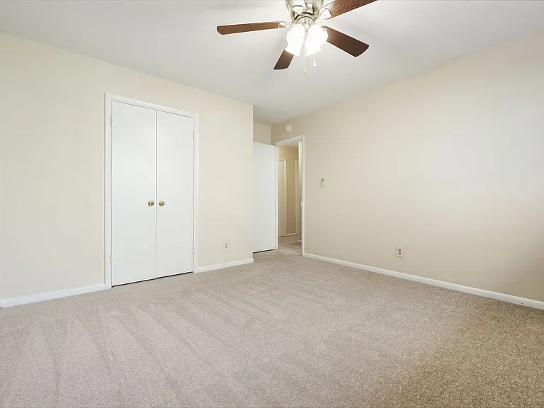 6 Shepherd Ln #D — Photo 9