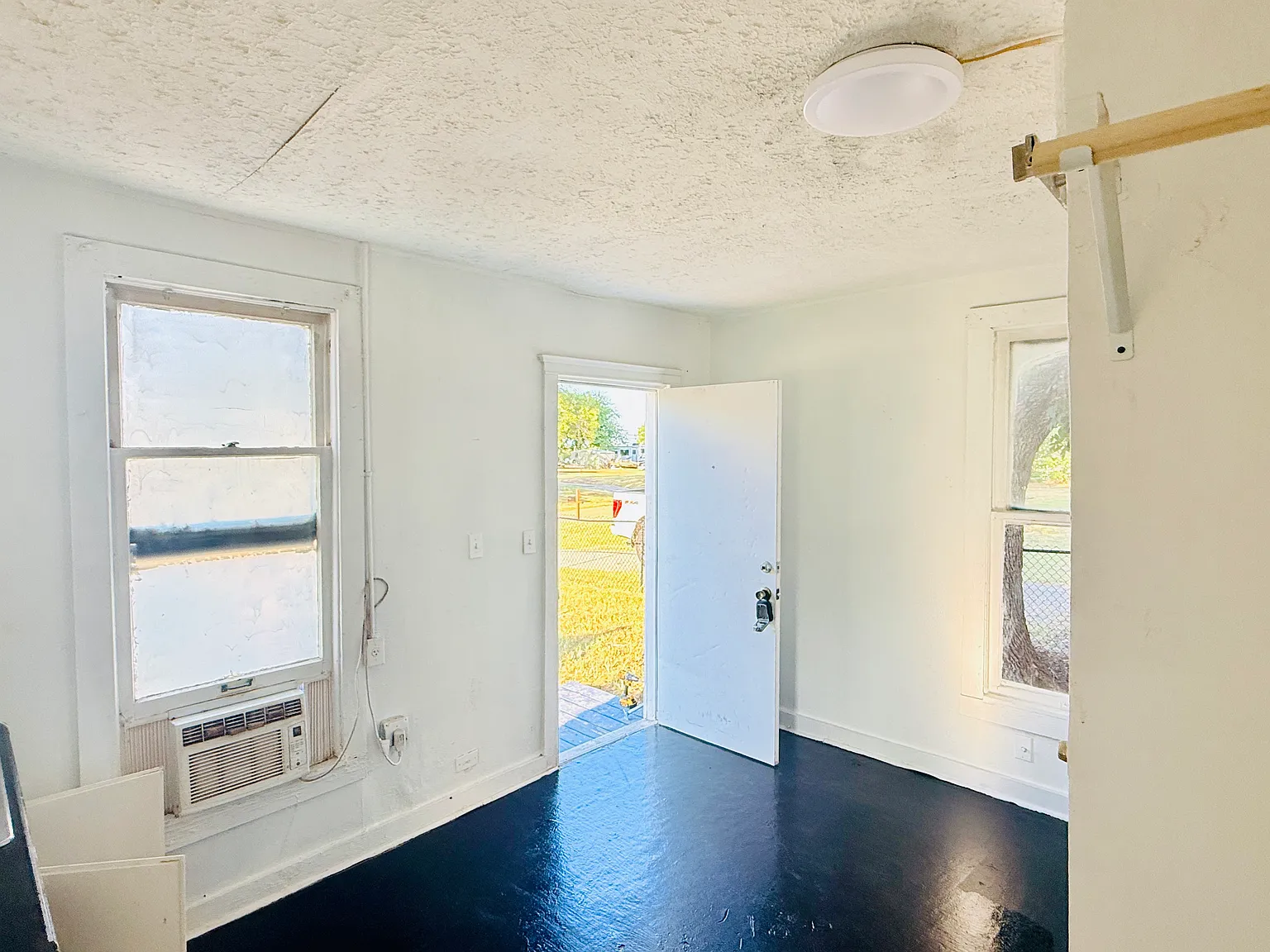 1 bed, $695 — Photo 4