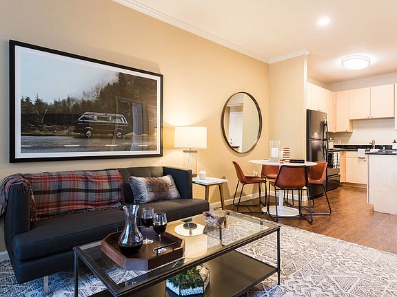 4th image of 1600 Fillmore St #2406