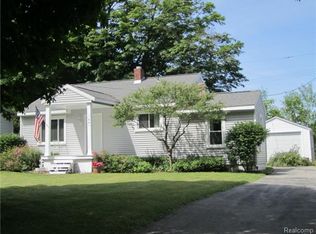 1221 Pine St, Lapeer, MI