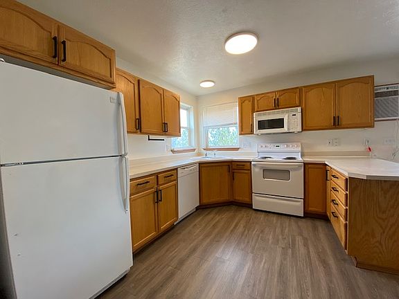 2nd image of 1605 E Hartson Ave APT 3