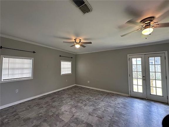 5th image of 430 Meyers Blvd