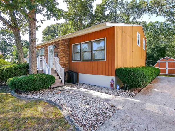54 E Laurel Dr, Somers Point, NJ 08244
