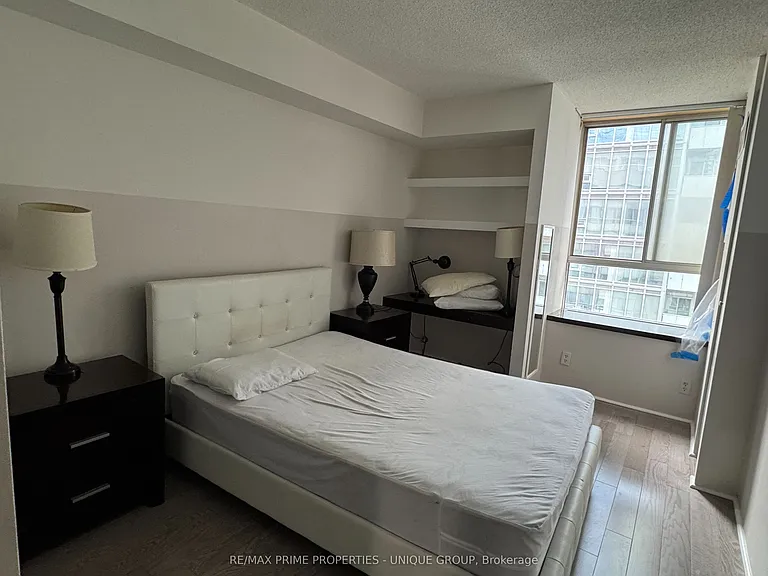 44 Gerrard St W #1701 — Photo 23