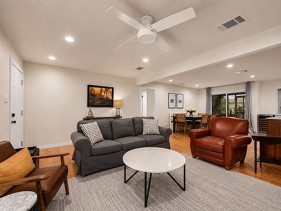 3rd image of 5804 Gloucester Ln