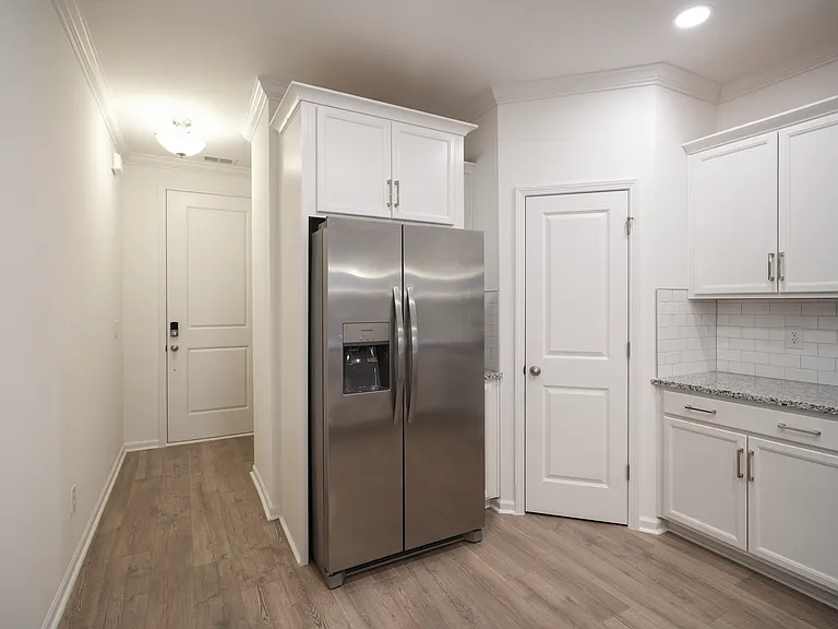 252 Bryland Way — Photo 3