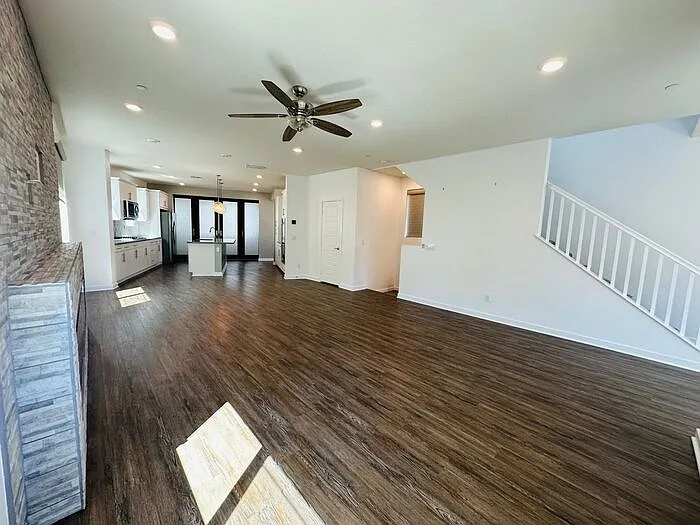 1835 Vesta Dr — Photo 21