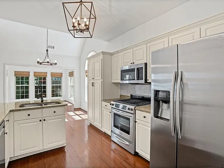 3105 Ballet Ct SE — Photo 3
