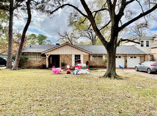 839 Saint George Ln, Houston, TX 77079