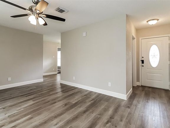 5th image of 10313 Kelburn Dr
