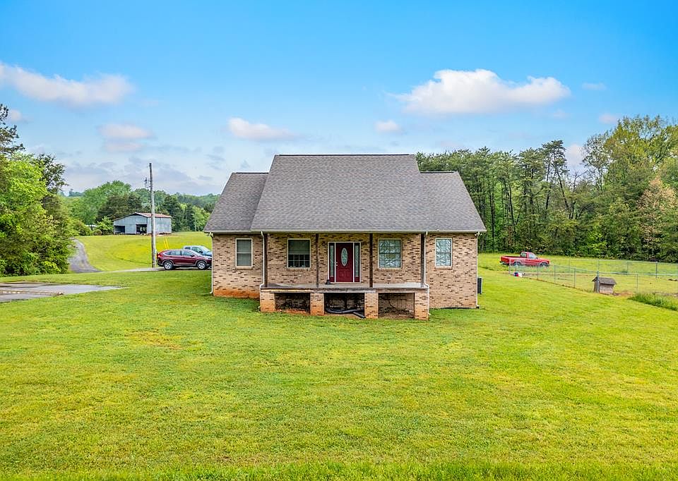 1st image of 317 Handy Ln