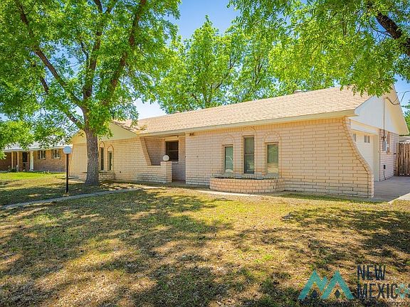 3rd image of 3018 Belmont Dr