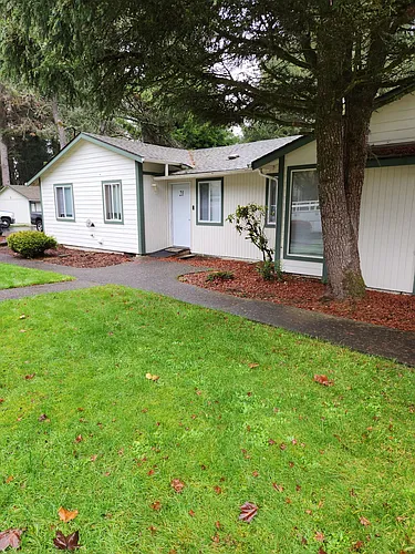Lincoln Woods Apartments Photo 1
