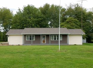 7 Apple Dr, Loogootee, IN 47553