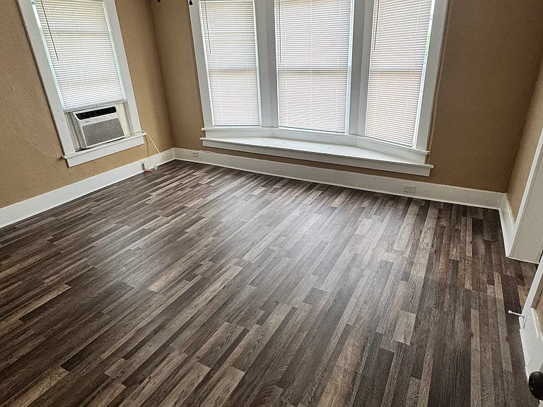 912 Eastside Blvd — Photo 8