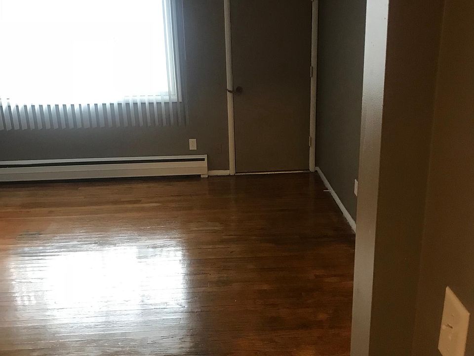 2nd image of 210 Polk St APT 2