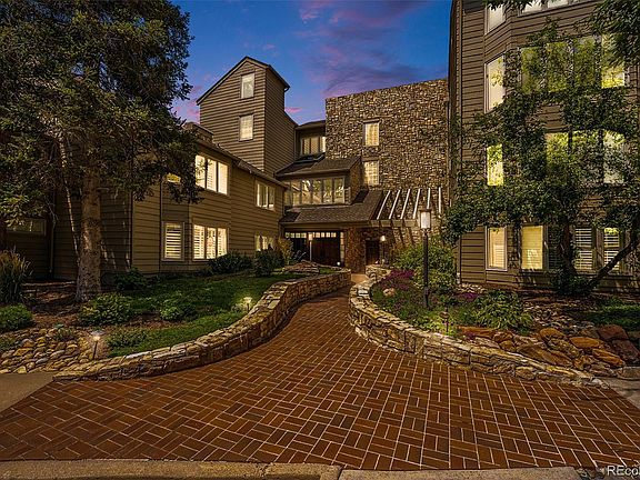 2nd image of 4605 S Yosemite Street #401