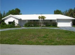 664 E Conference Dr, Boca Raton, FL 33486