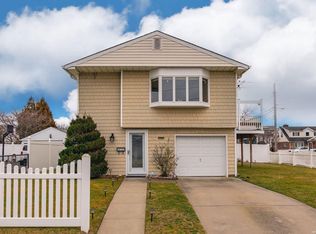 359 Little East Neck Rd S, Babylon, NY 11702