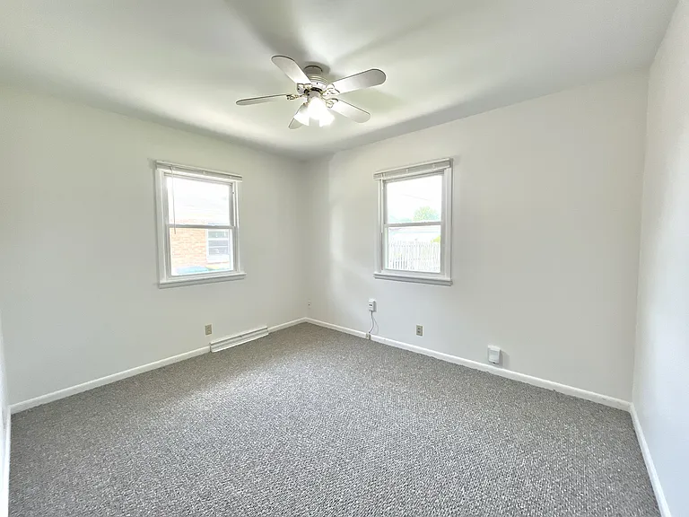 218 & 220 Wayside Dr #220 — Photo 8