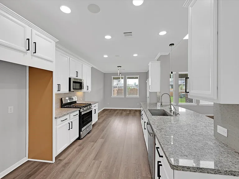3834 Supremes Trl — Photo 16
