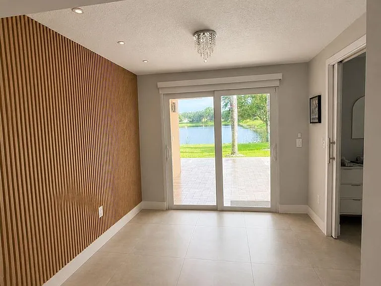 1842 Edgewater Dr — Photo 11