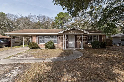 1258 Charmaine Cir N Photo 1