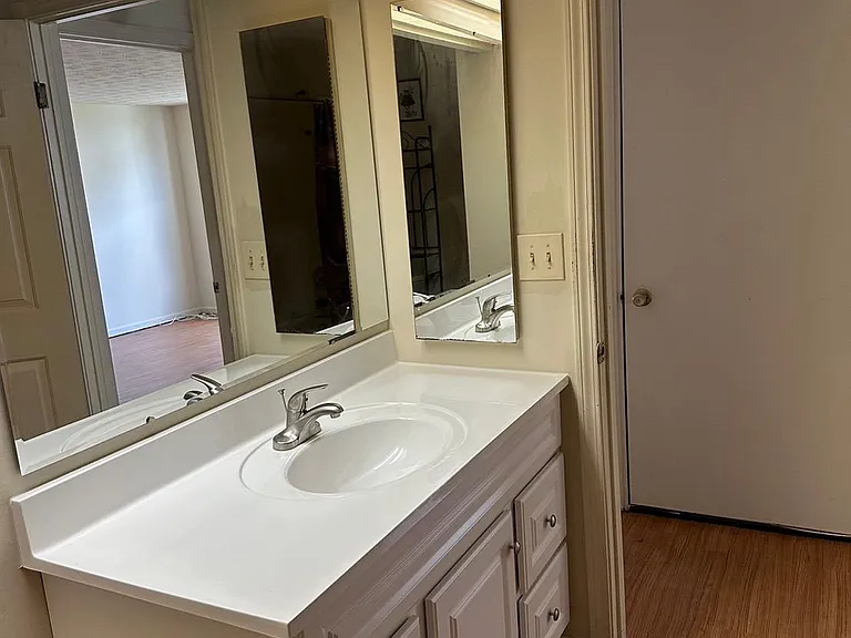 4245 Courtside Dr — Photo 20