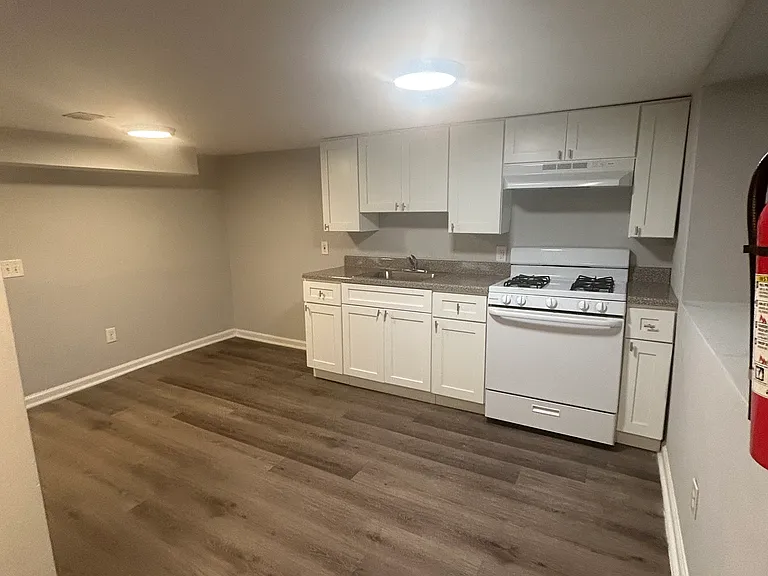 132 N Main St #1 — Photo 6